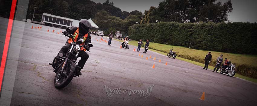 Manejar una motocicleta