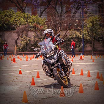 4th Avenue :: Galeria 17